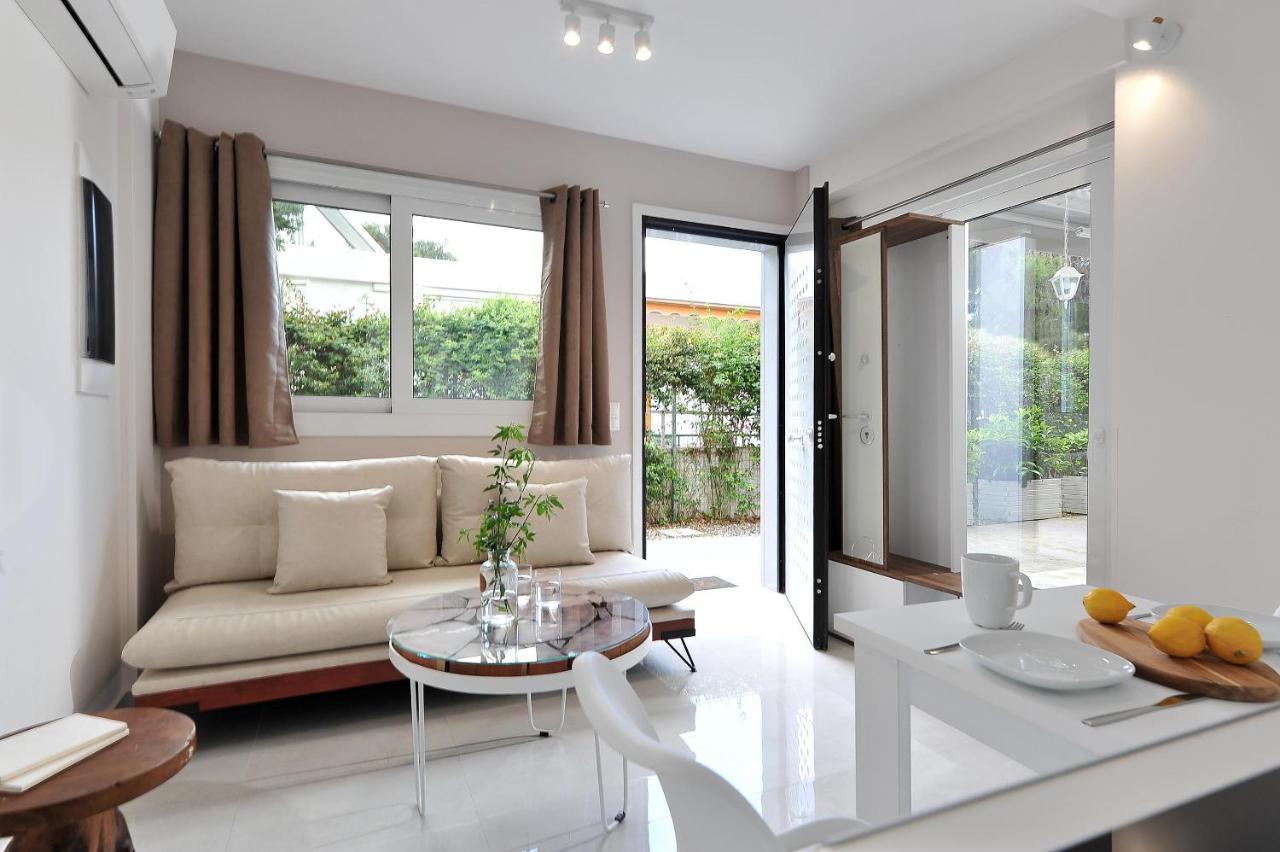 Alekos Luxury Suites Free 24H Transportation From - To Airport Artemida  Eksteriør billede