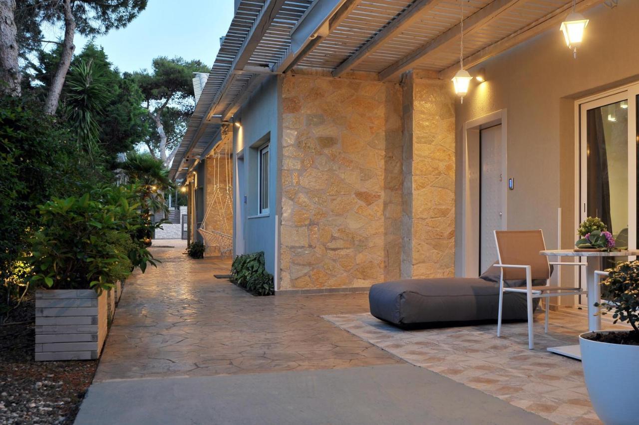 Alekos Luxury Suites Free 24H Transportation From - To Airport Artemida  Eksteriør billede