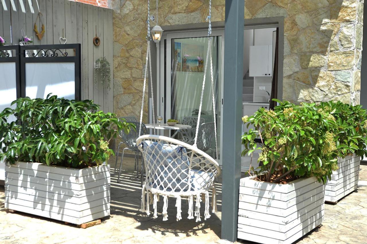 Alekos Luxury Suites Free 24H Transportation From - To Airport Artemida  Eksteriør billede
