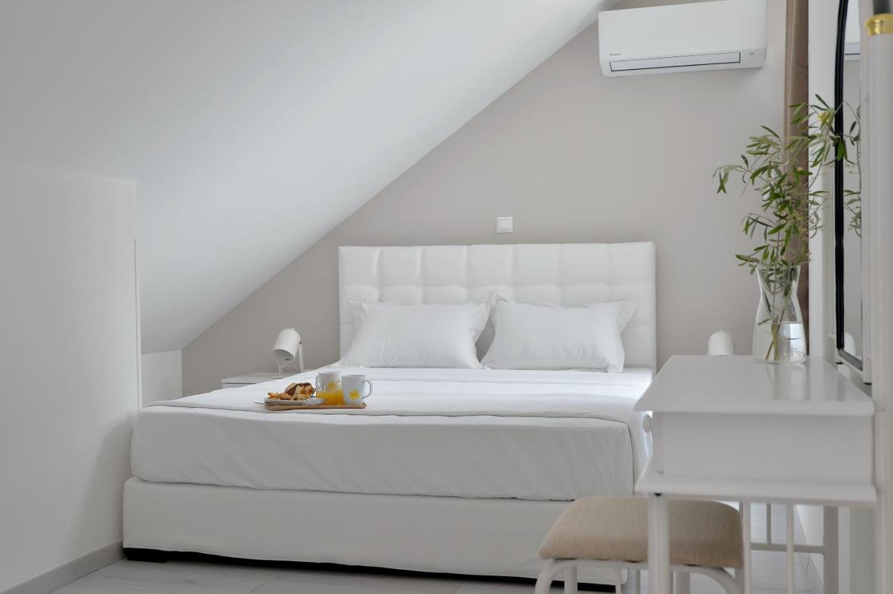 Alekos Luxury Suites Free 24H Transportation From - To Airport Artemida  Eksteriør billede